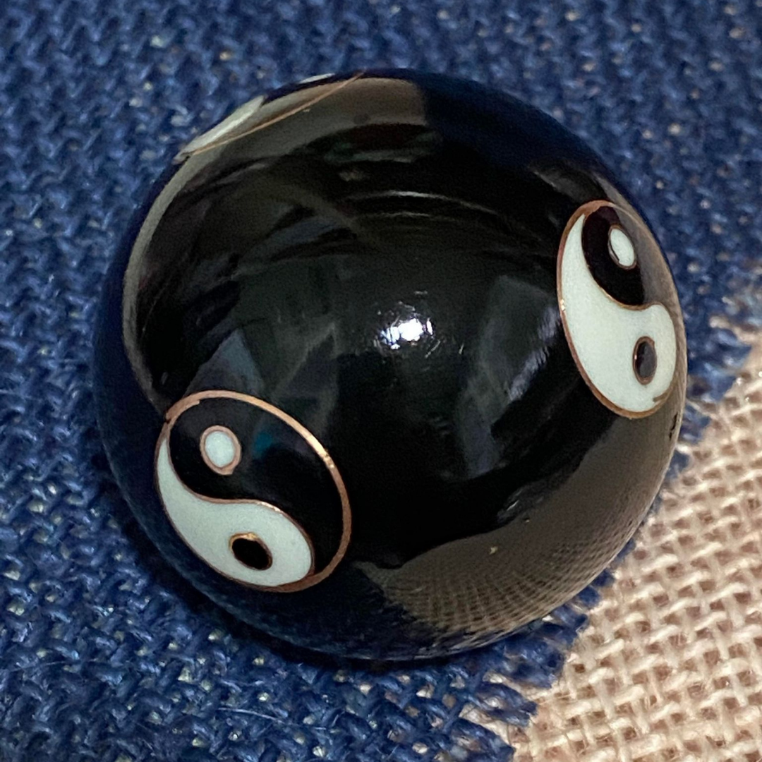 Black Yin Yang Musical Meditation Balls